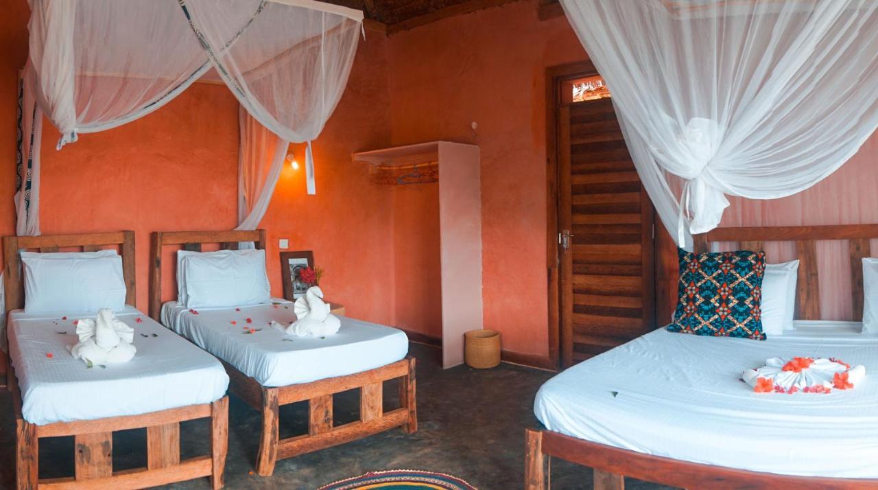 Zanzibar Kusini Beach Bungalows Hotel Kizimkazi Exterior photo