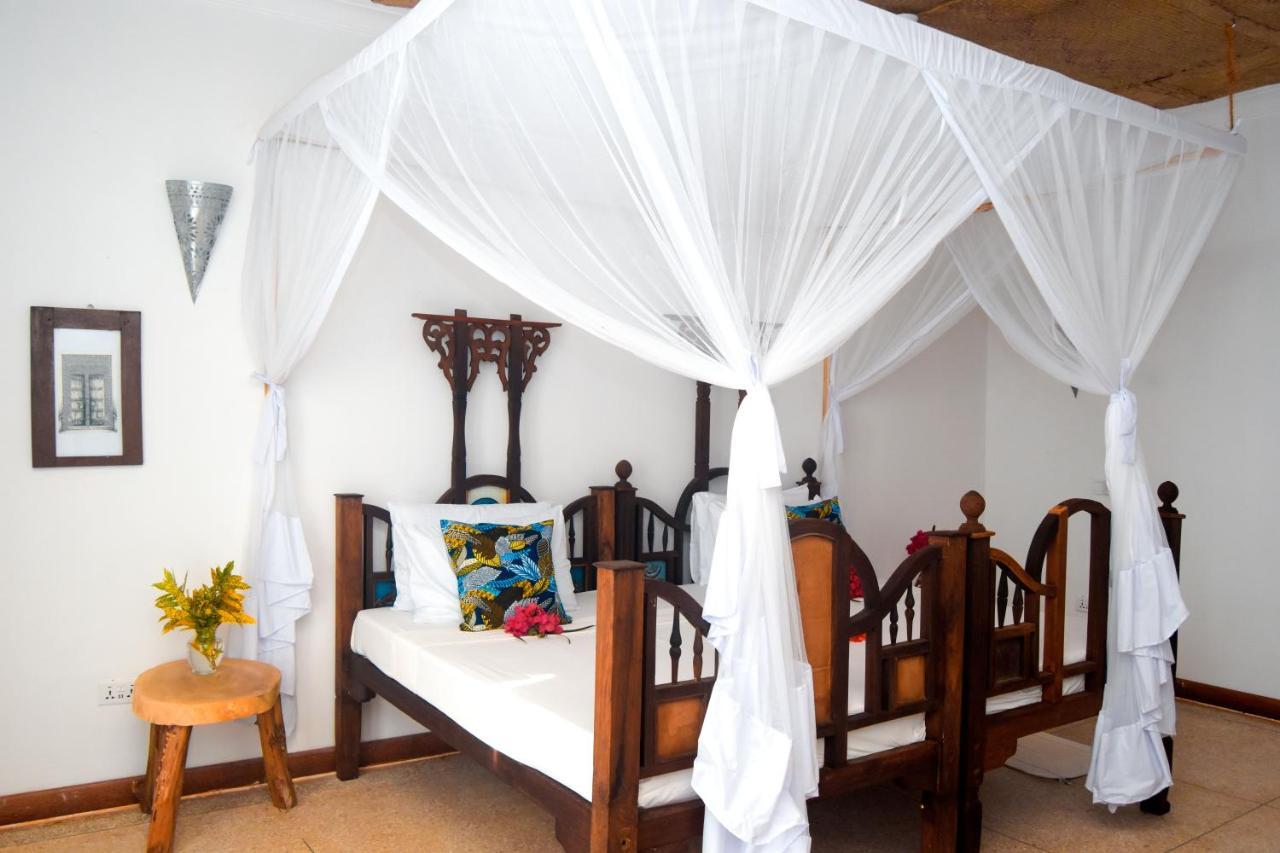 Zanzibar Kusini Beach Bungalows Hotel Kizimkazi Exterior photo